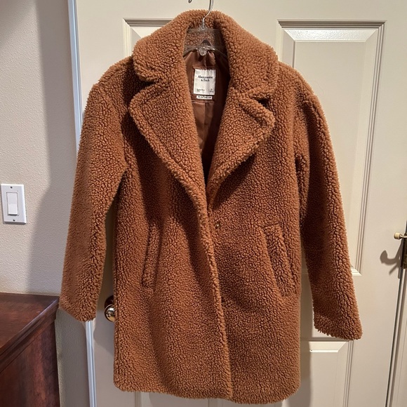 Abercrombie teddy coat - Picture 2 of 9